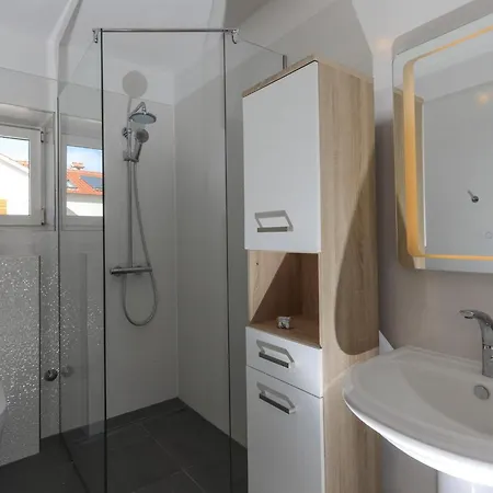 Perina - Comfort Two Bedroom With Terrace And Sea View Апартаменты Сутиван
