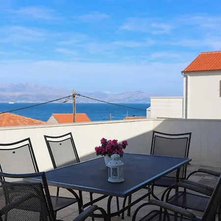 Perina - Comfort Two Bedroom With Terrace And Sea View Apartment *
