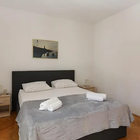 Perina - Comfort Two Bedroom With Terrace And Sea View * Сутиван